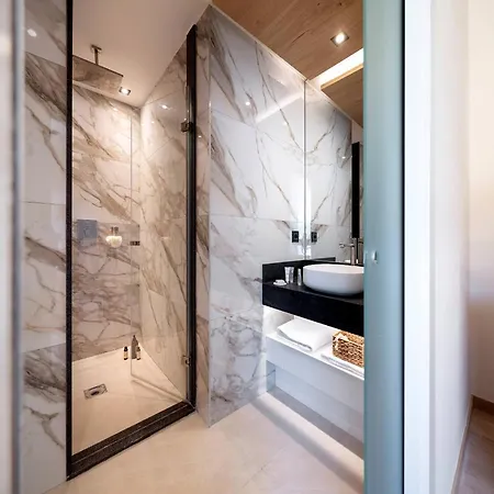 Mgm & Residences - Alhena 4*